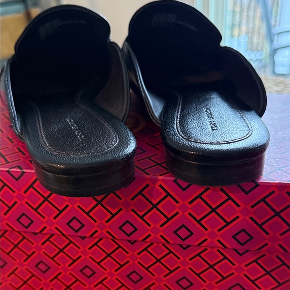 Tory Burch Black Leather Georgia Loafer with Gold Buckle size 8.5 - Picture 5 of 5